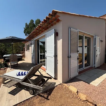 Semesterbostad View House With Jacuzzi Saint-Raphaël